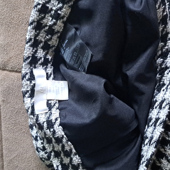 H&M Beatiful SKIRT. - Picture 3 of 3